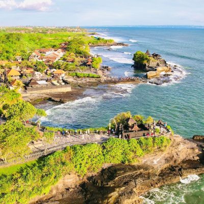 Tanah Lot Temple: Where Legends Meet the Sea’s Embrace
